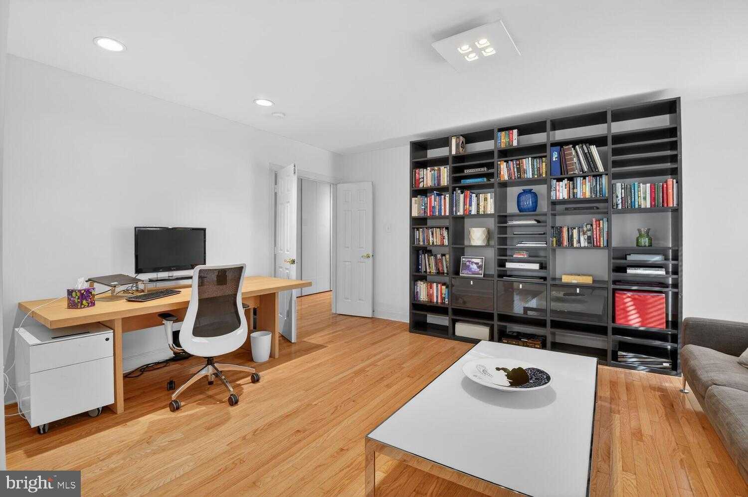 130 Lake St photo 28