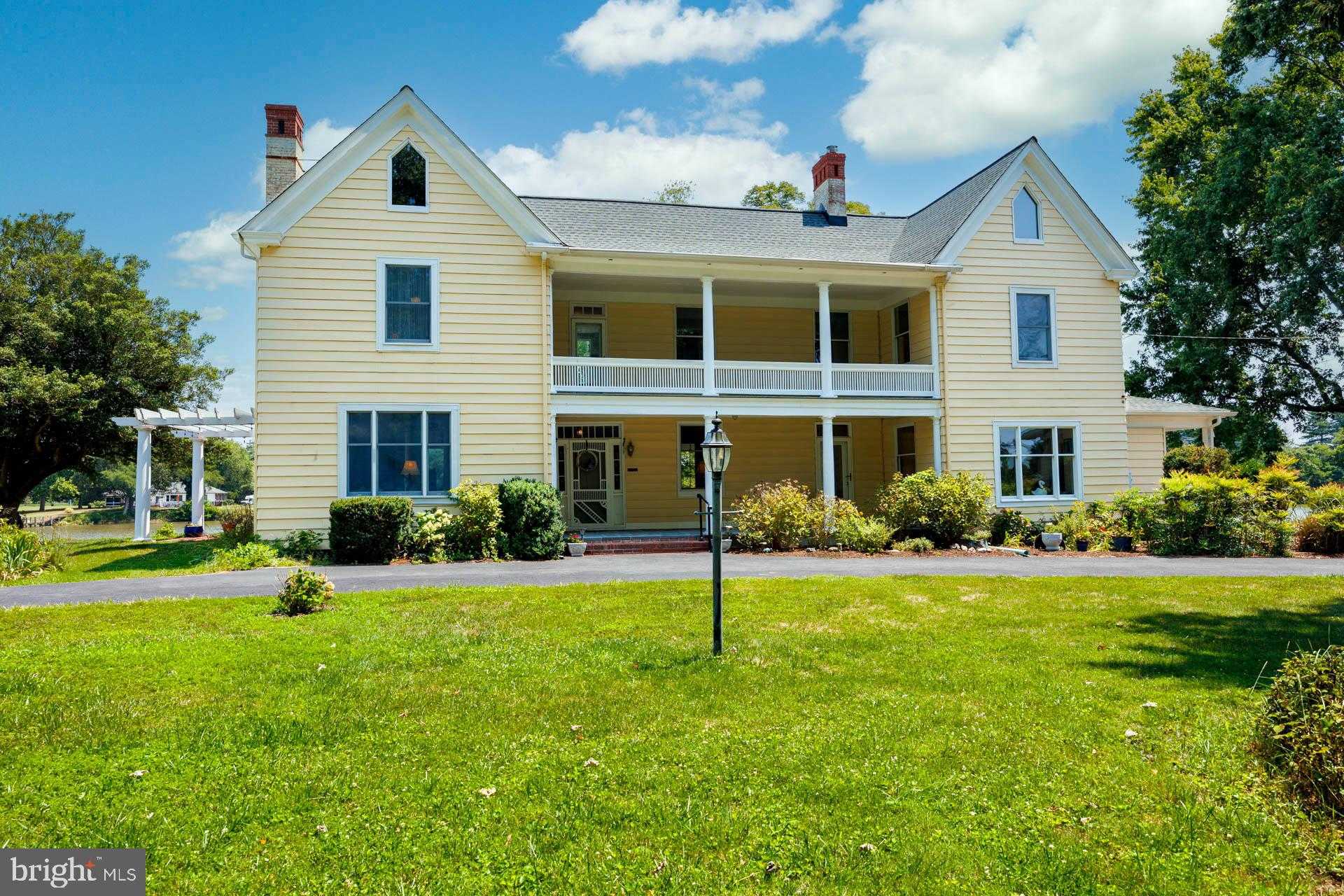 2208 Horns Point Rd photo 4