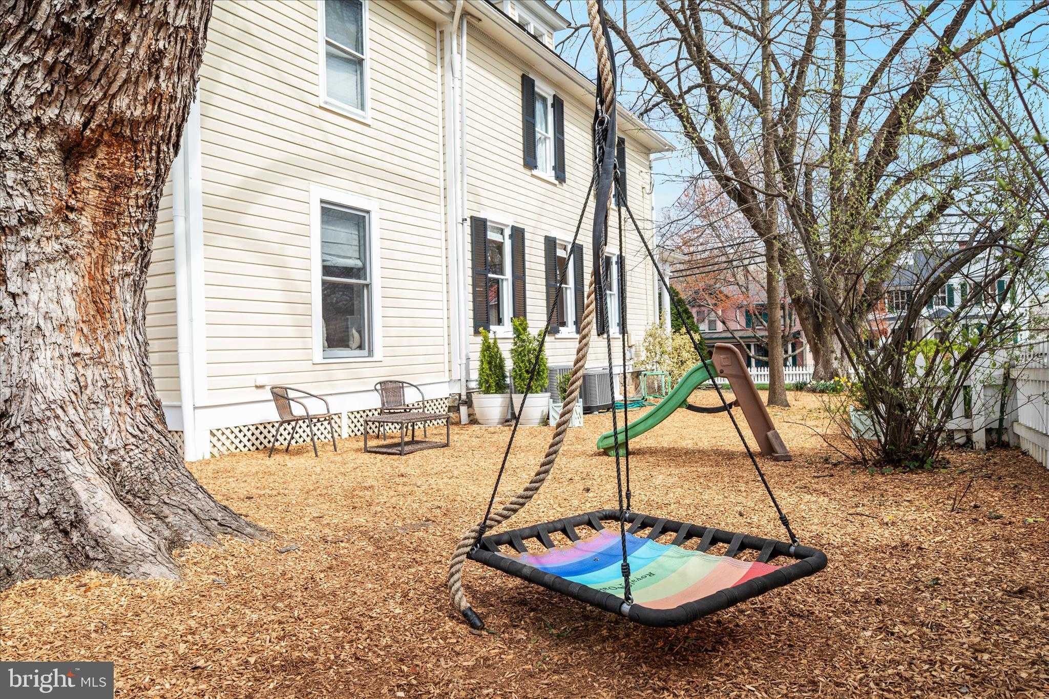 407 S King St photo 75