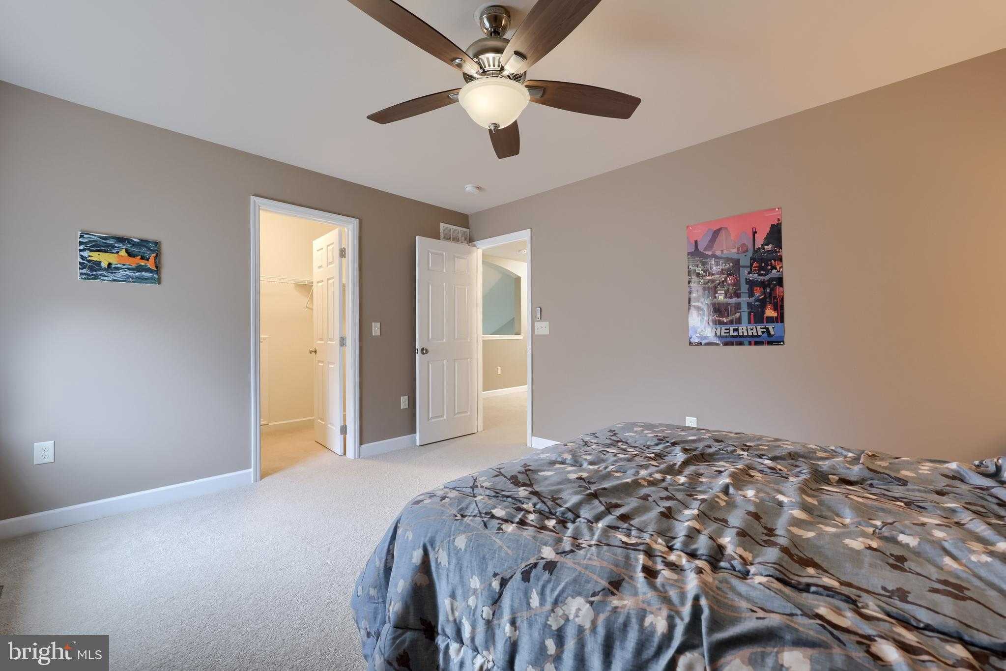 14 Chamberlain Ln photo 31