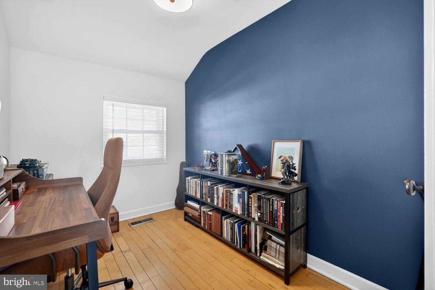 2515 N Dearing St photo 14