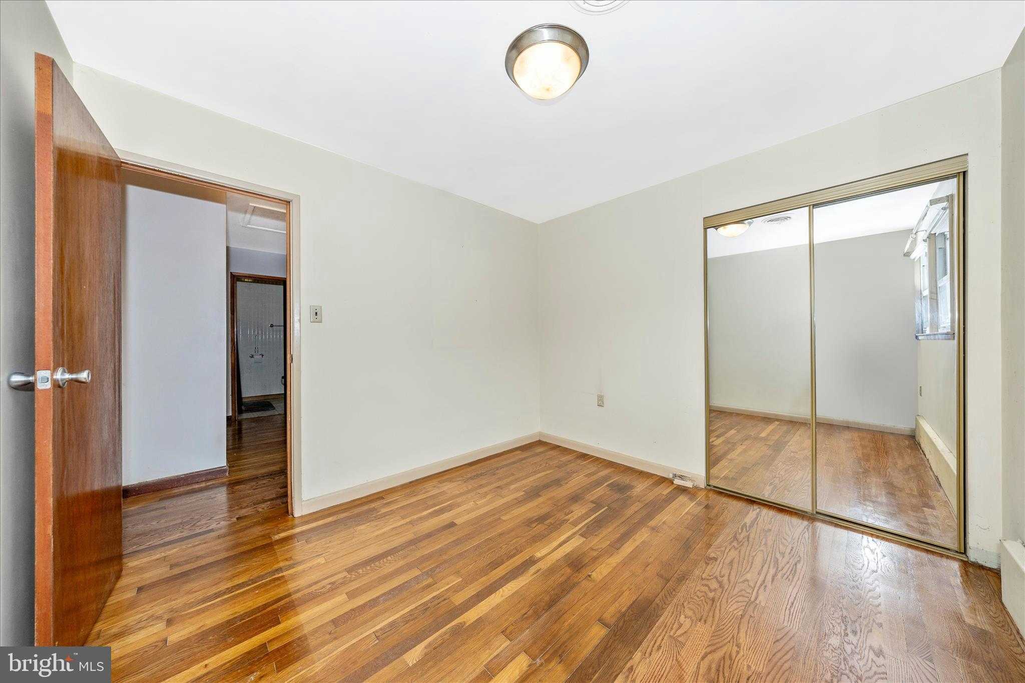 411 9th Ave photo 31