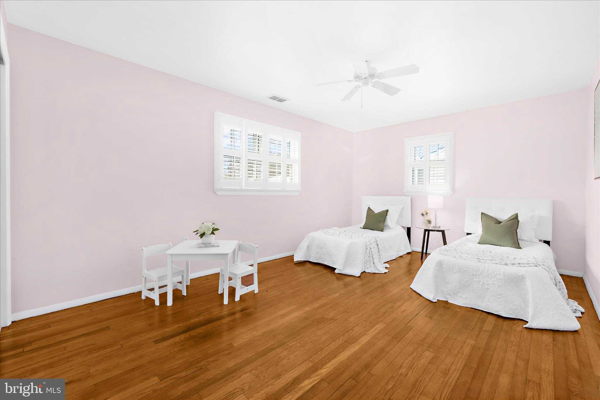 204 E Marengo St photo 34