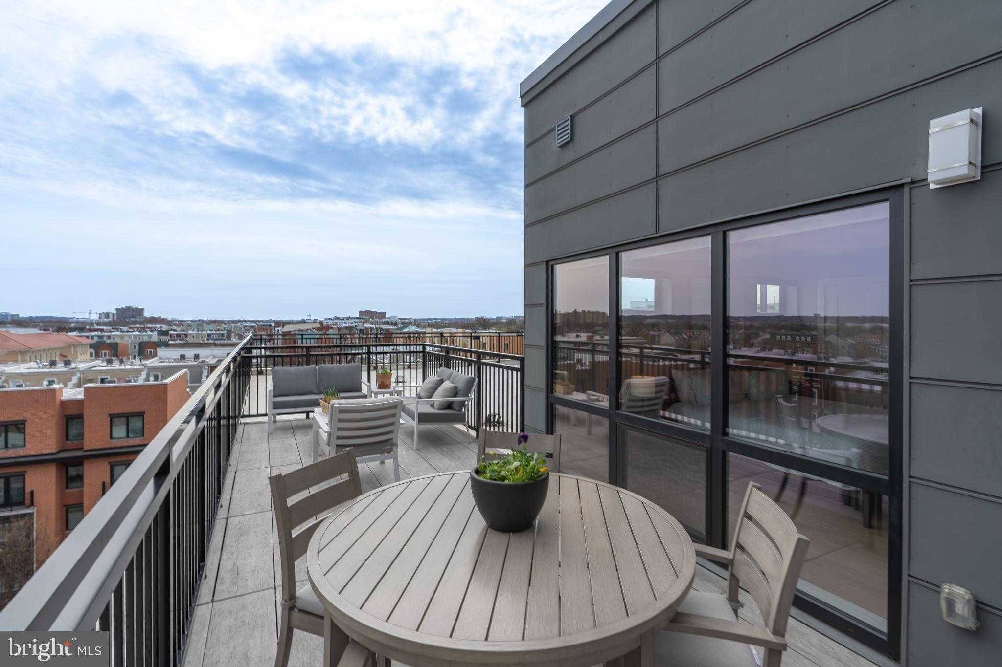 701 Swann Ave Apt 606 photo 32