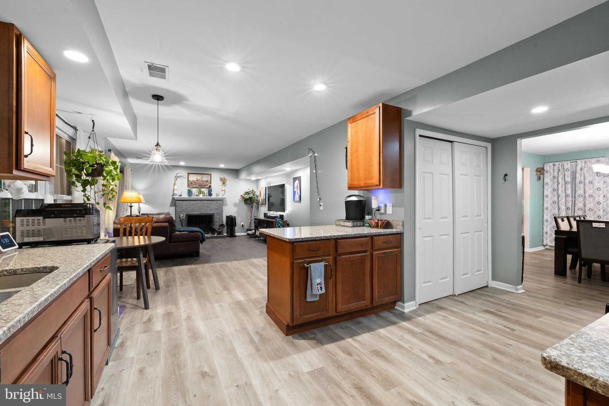 104 Sacramento Dr photo 11