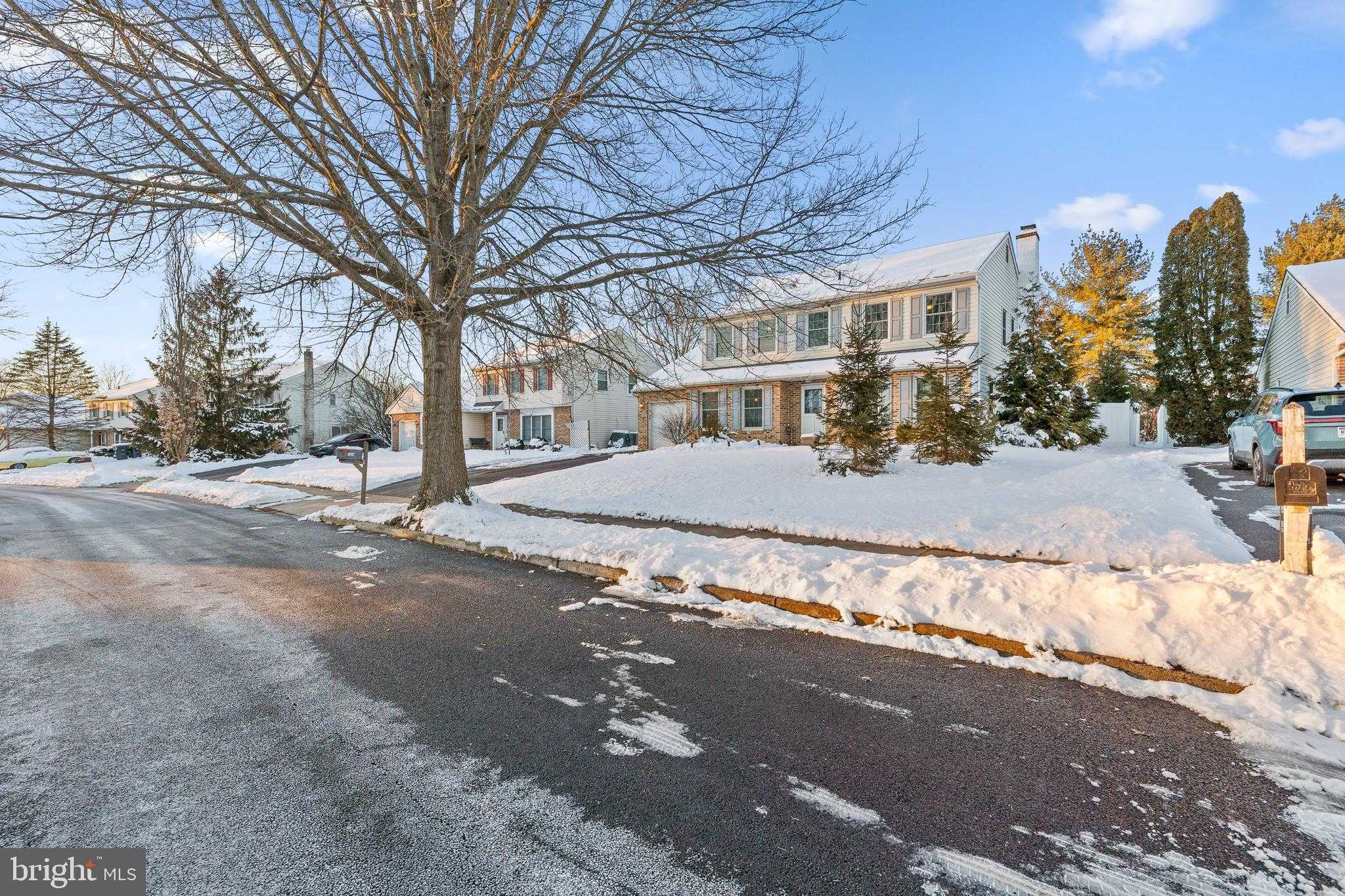 104 Sacramento Dr photo 3