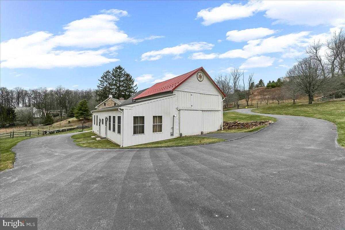 2563 Veronica Dr photo 73