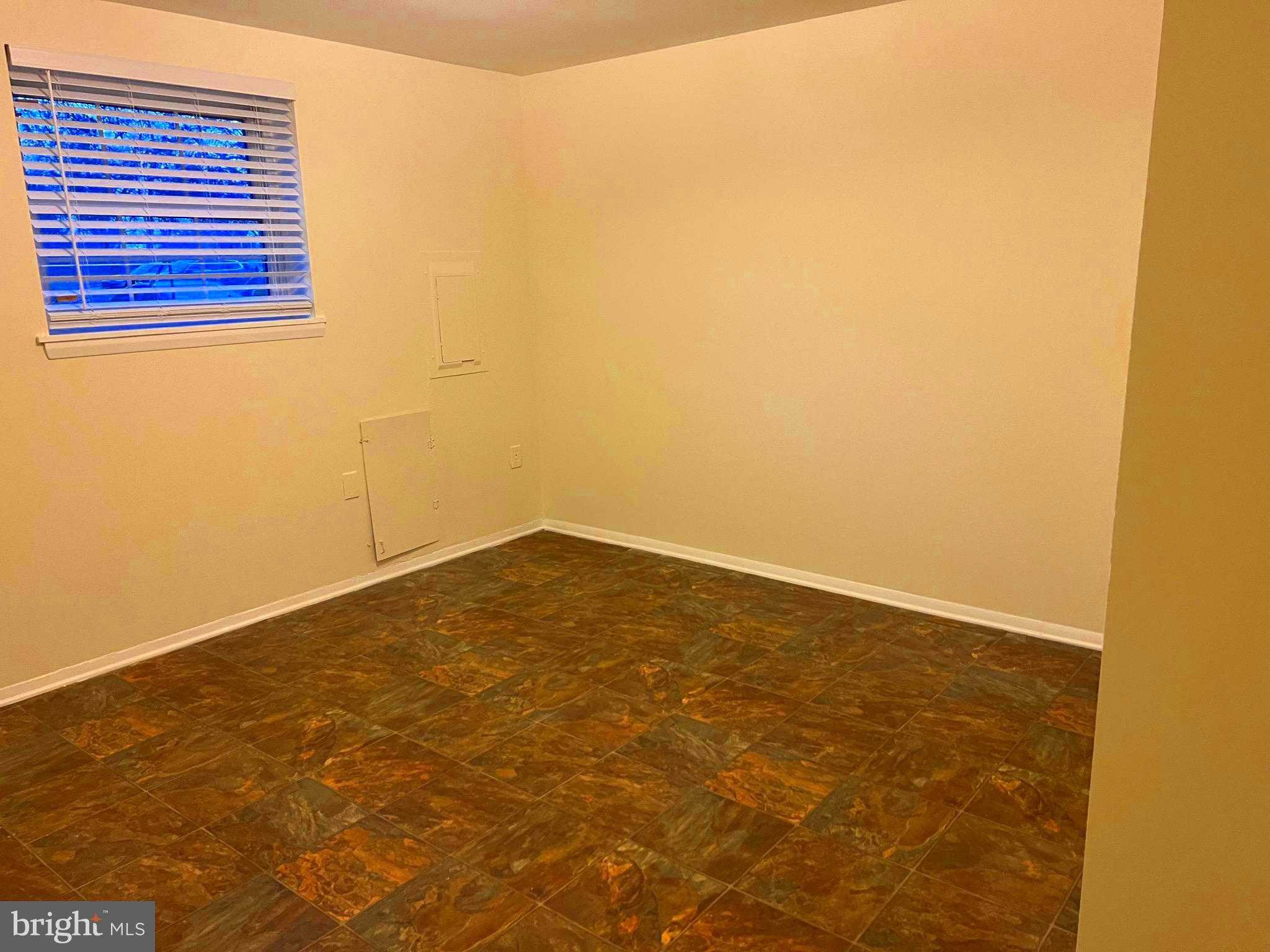 95 Blondell CT photo 13