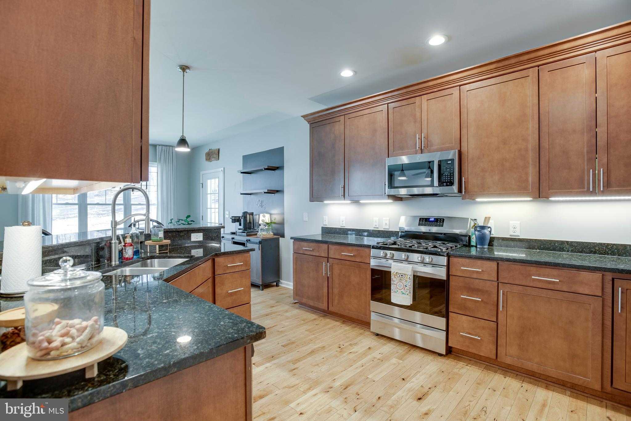 10137 Lake Crest Pl photo 12