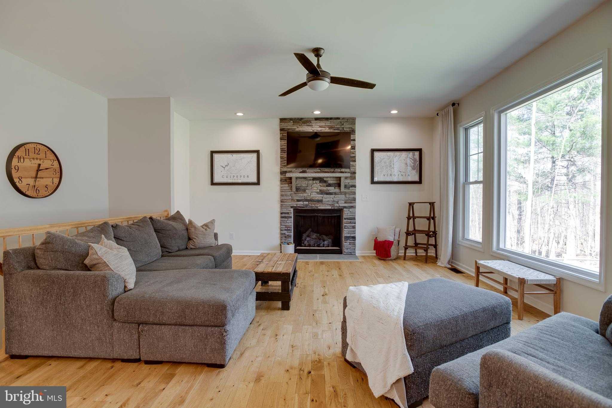 10137 Lake Crest Pl photo 7