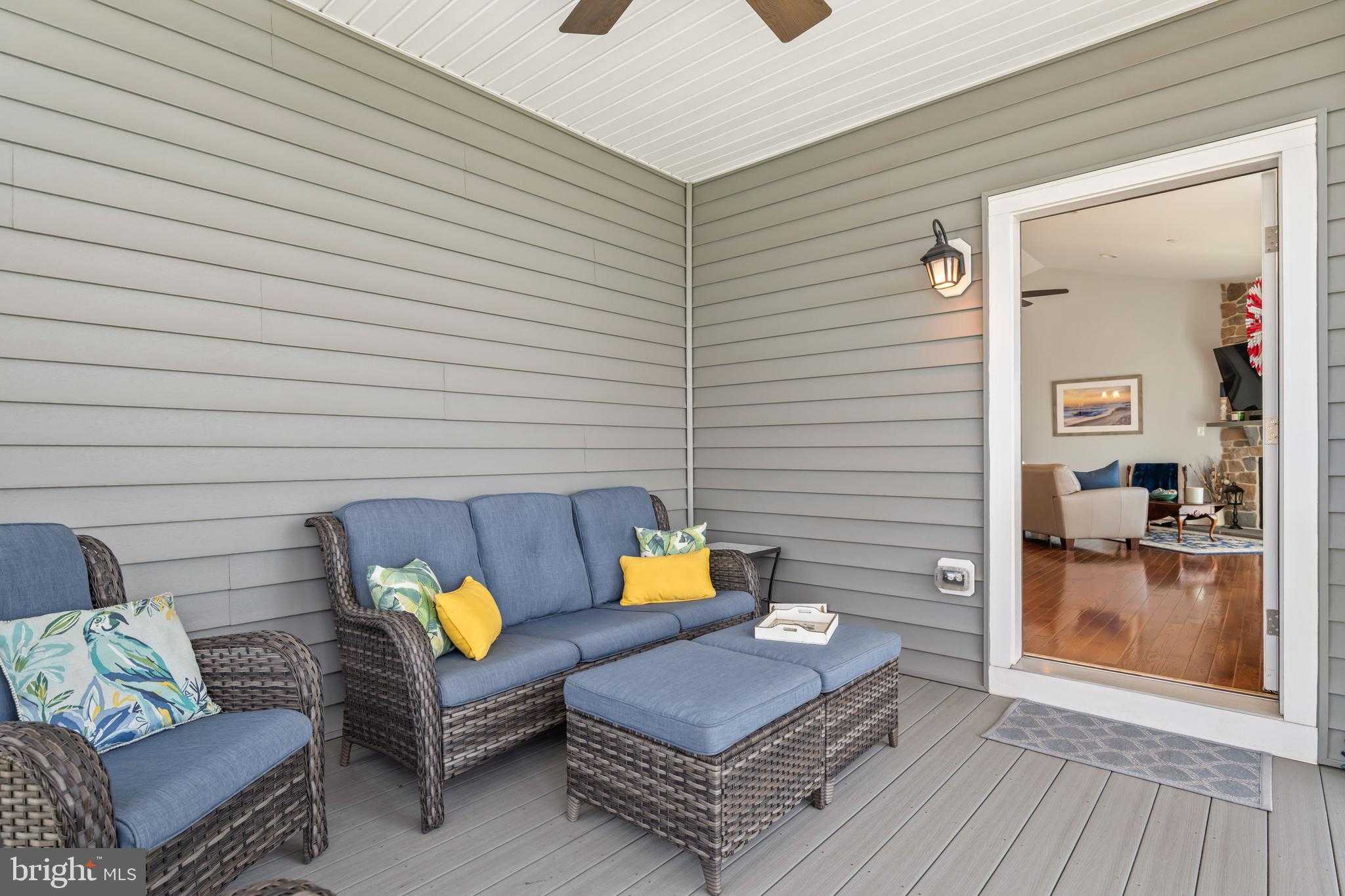 712 Riverside Dr photo 43