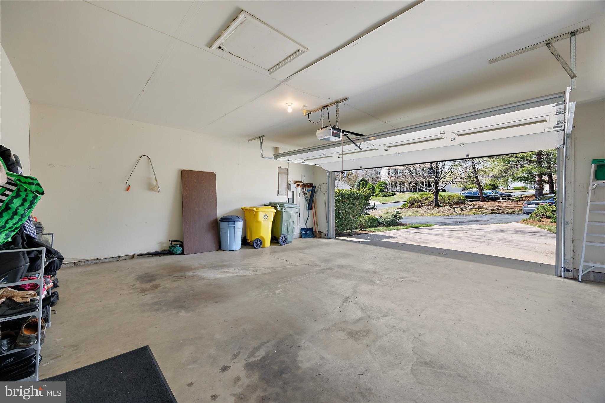 253 Milthorn CT photo 51