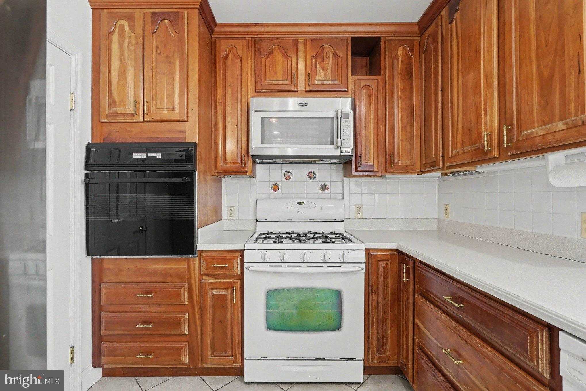 7908 Oakleigh Rd photo 9