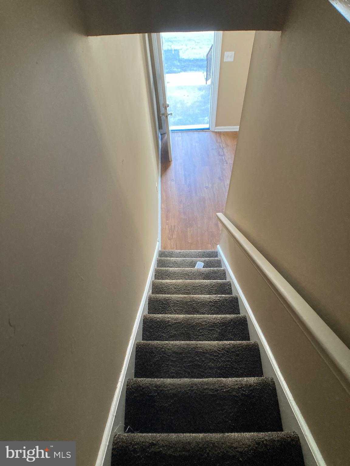 652 N Sickels St photo 20