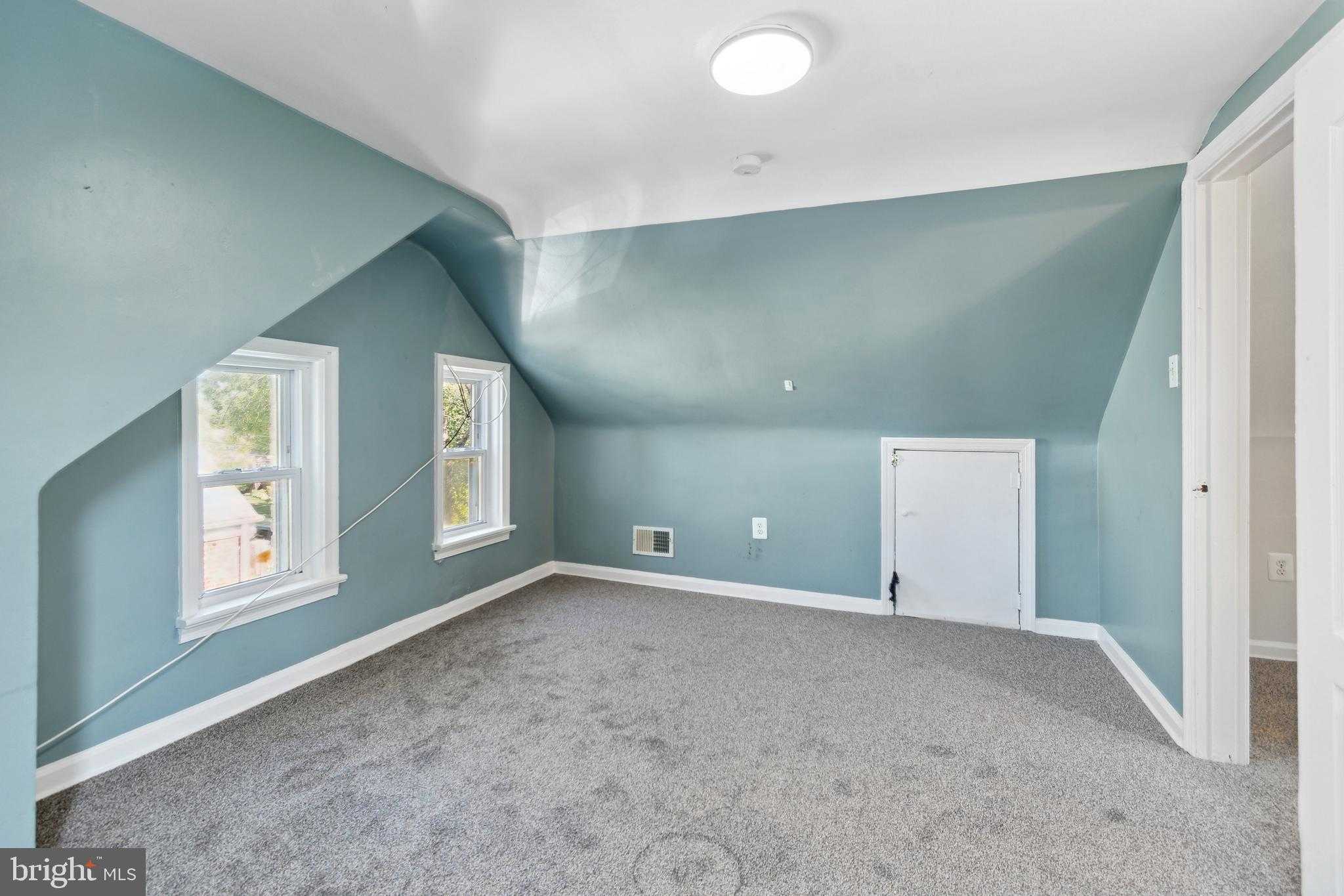 4704 68th Pl photo 14