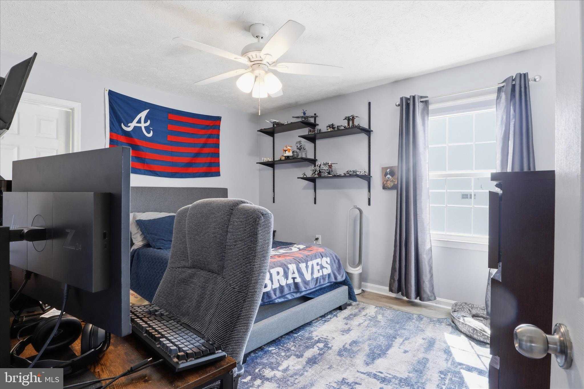 10410 Labrador Loop photo 34