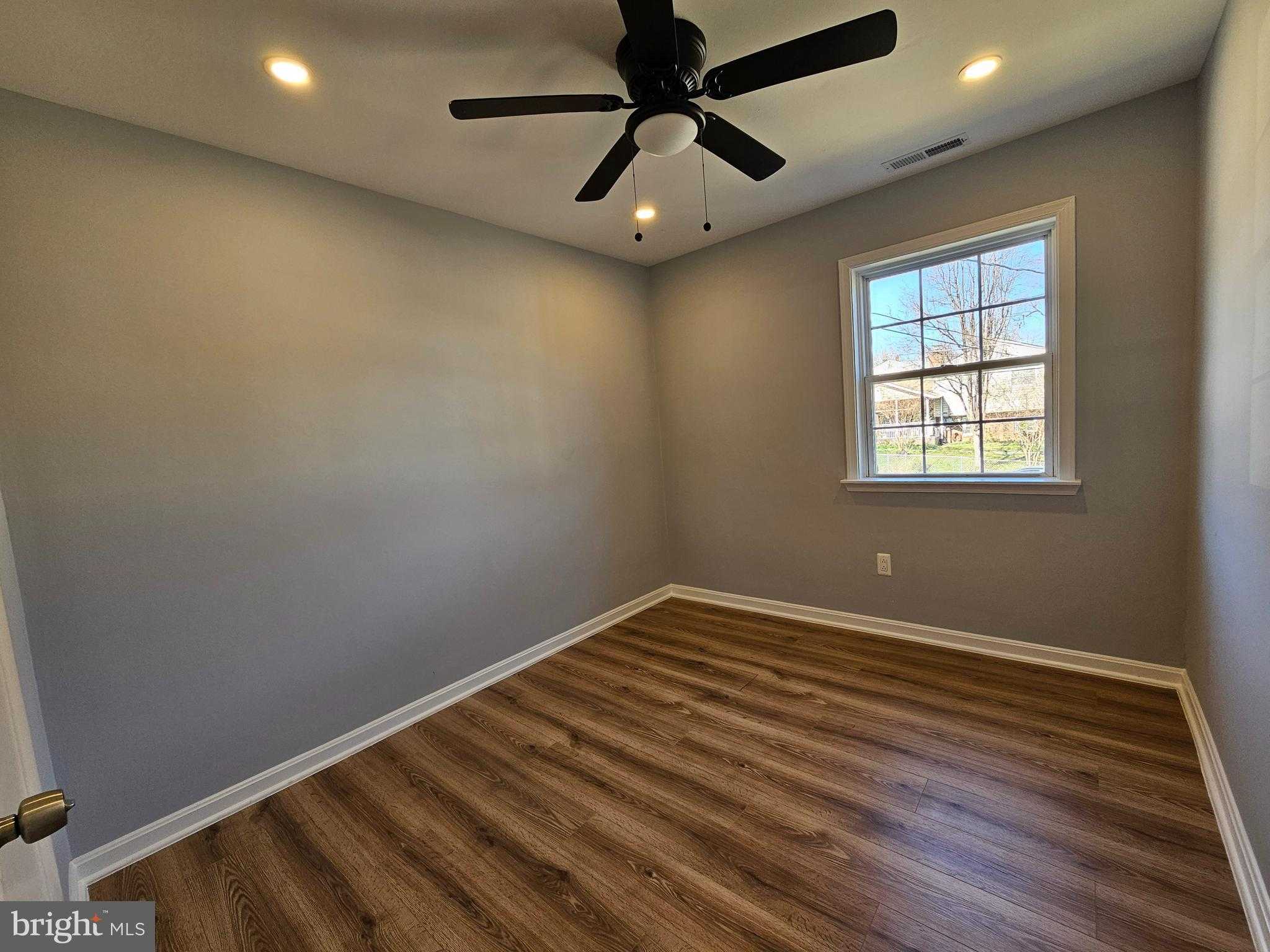 1717 Varsity Dr photo 18