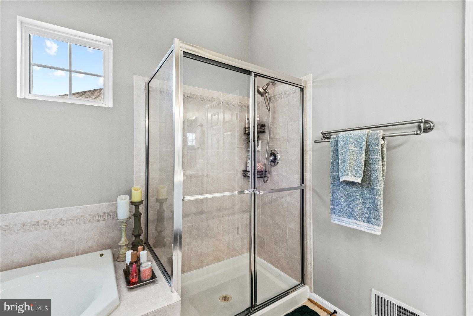 73 Kinross Dr photo 28