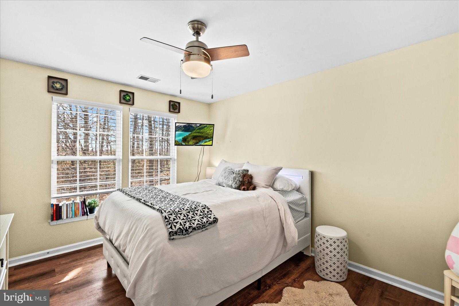 73 Kinross Dr photo 31