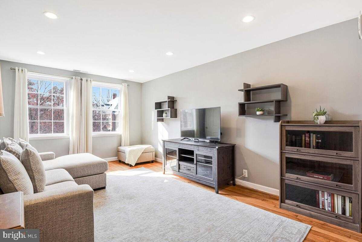 4241 35th St S Unit B1 photo 7