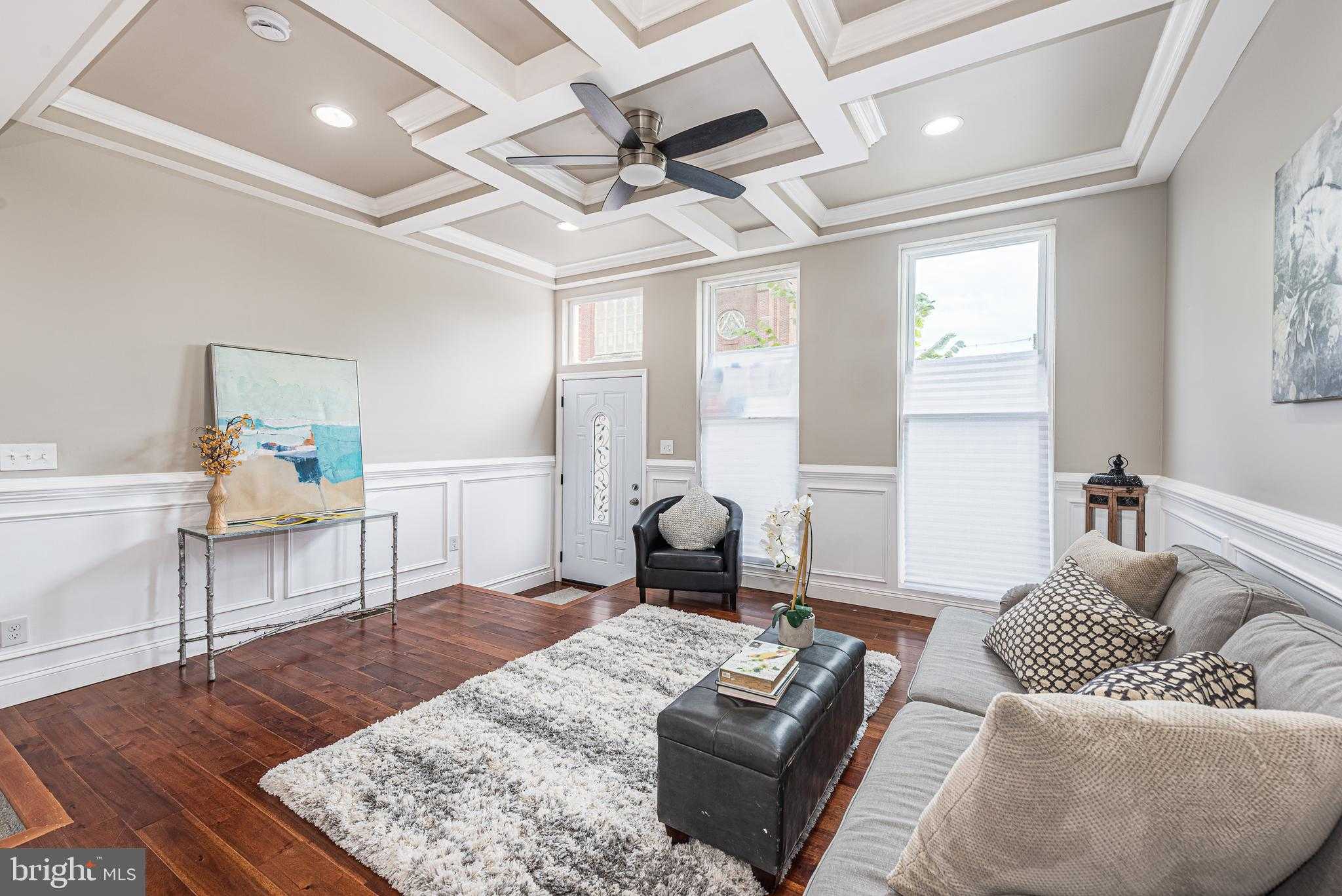 1068 W Fayette St photo 4