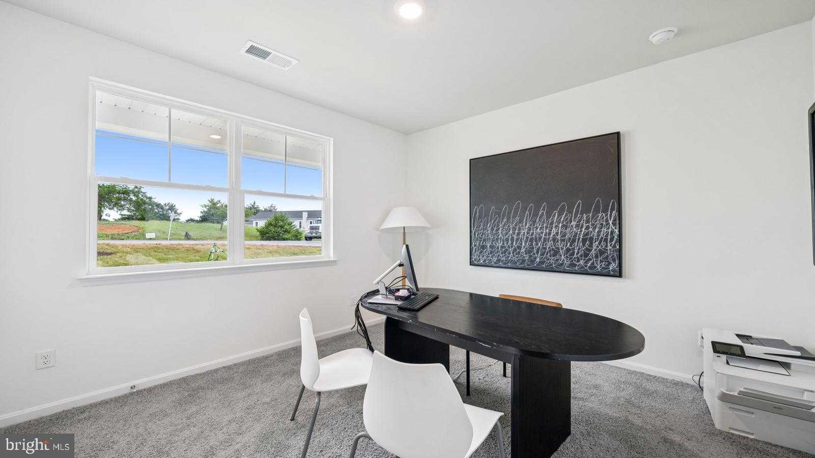 Sterling Way photo 4