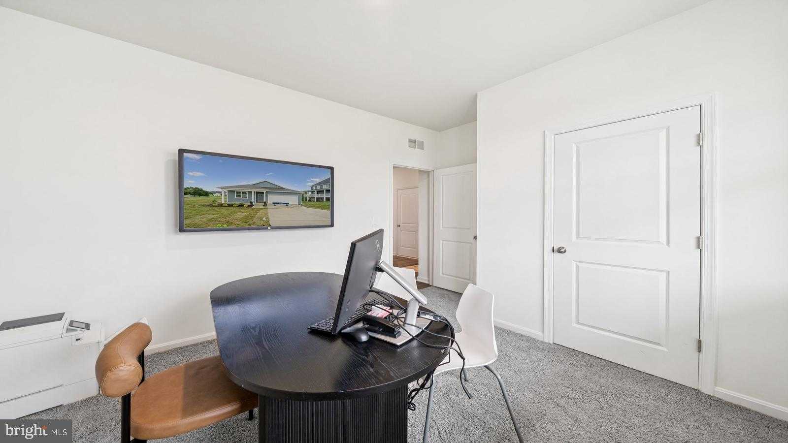 Sterling Way photo 5