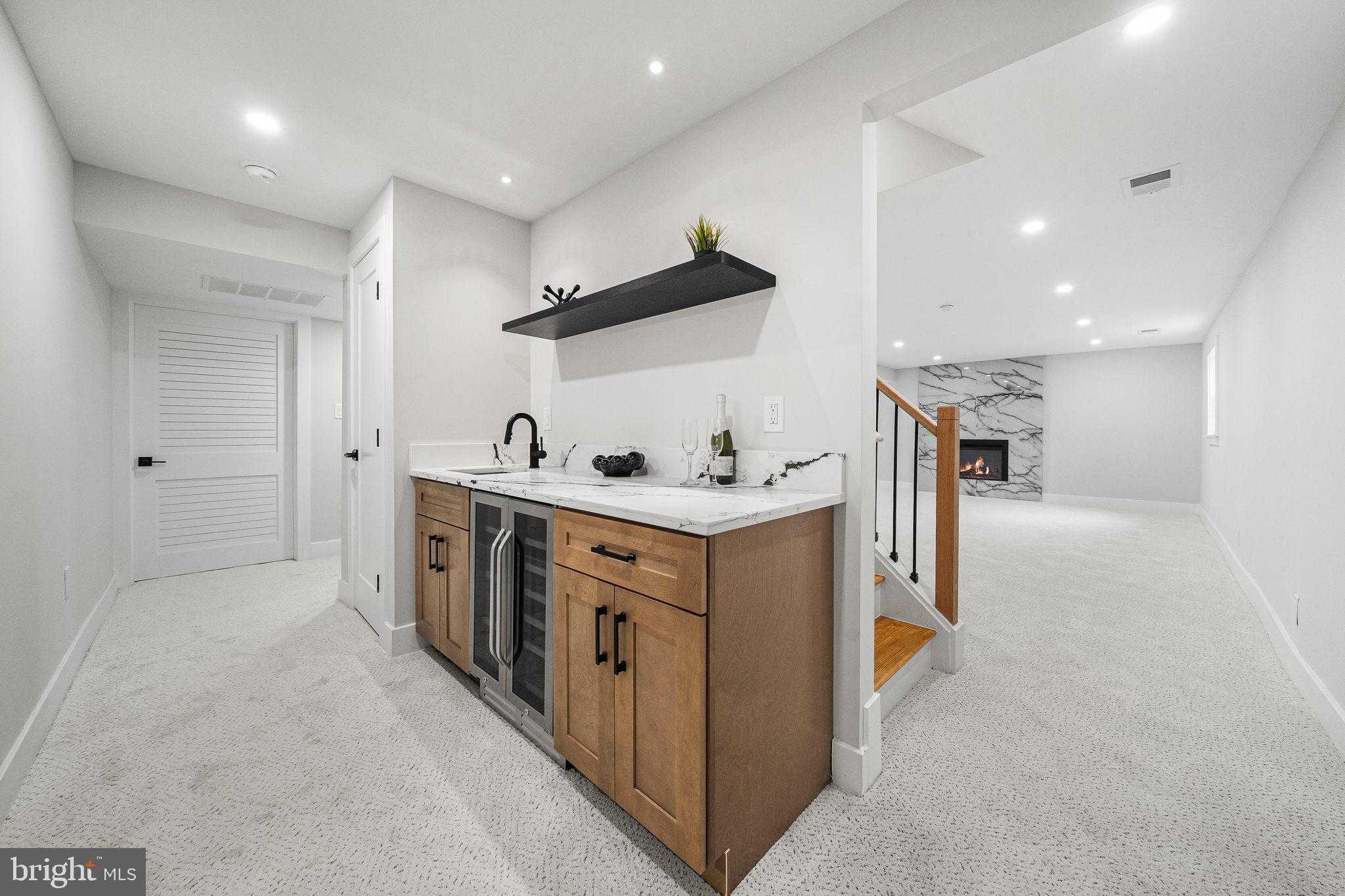 437 Glyndon St NE photo 61