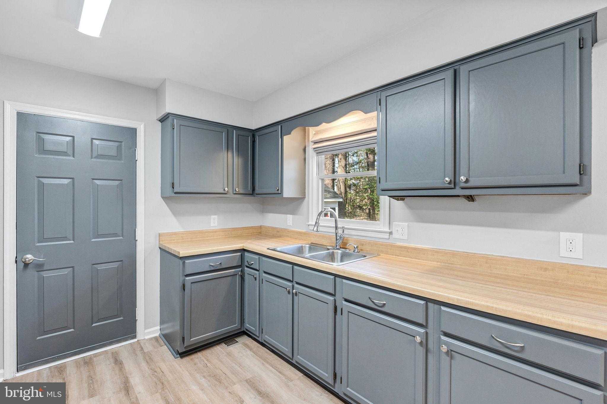 20100 Paradise Ln photo 12