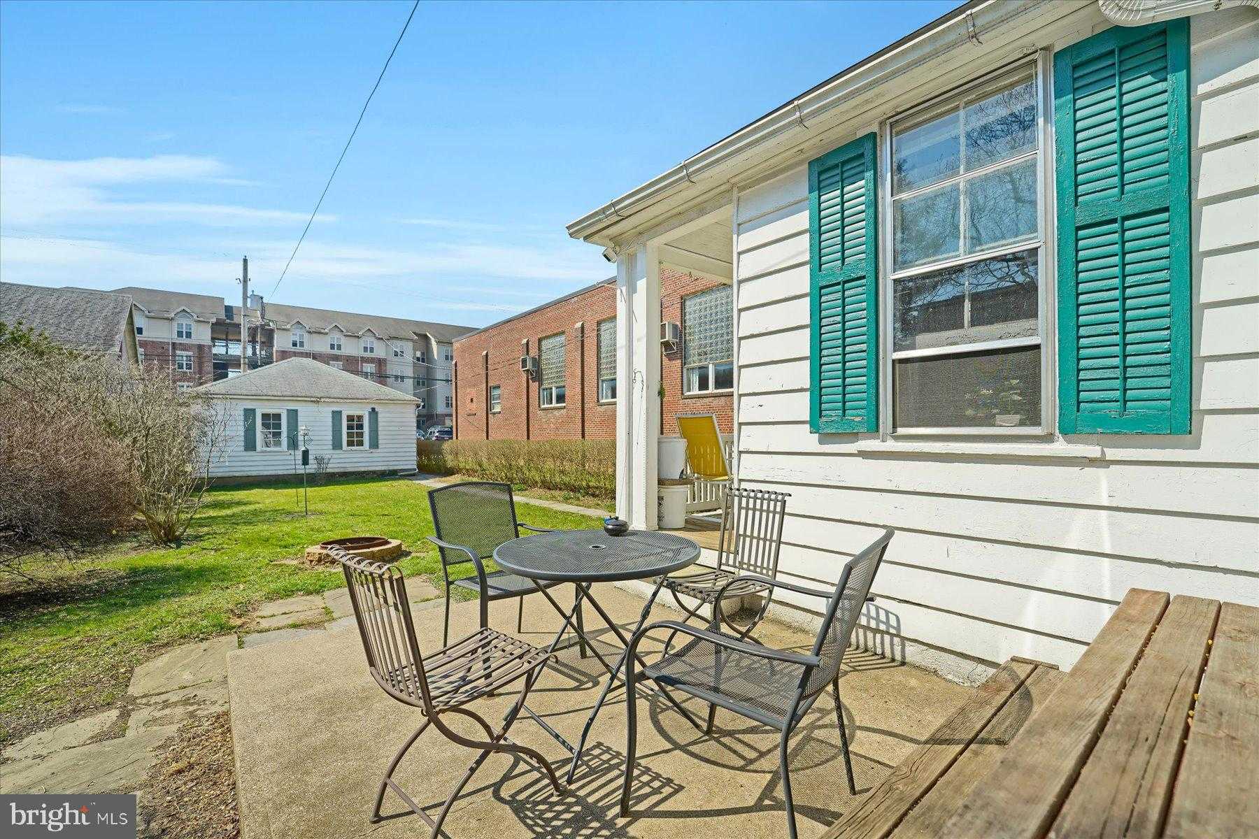 316 W Church St photo 28