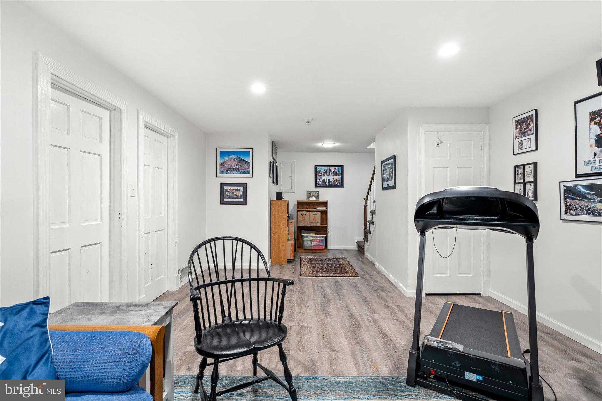 65 Sutphin Pnes photo 12