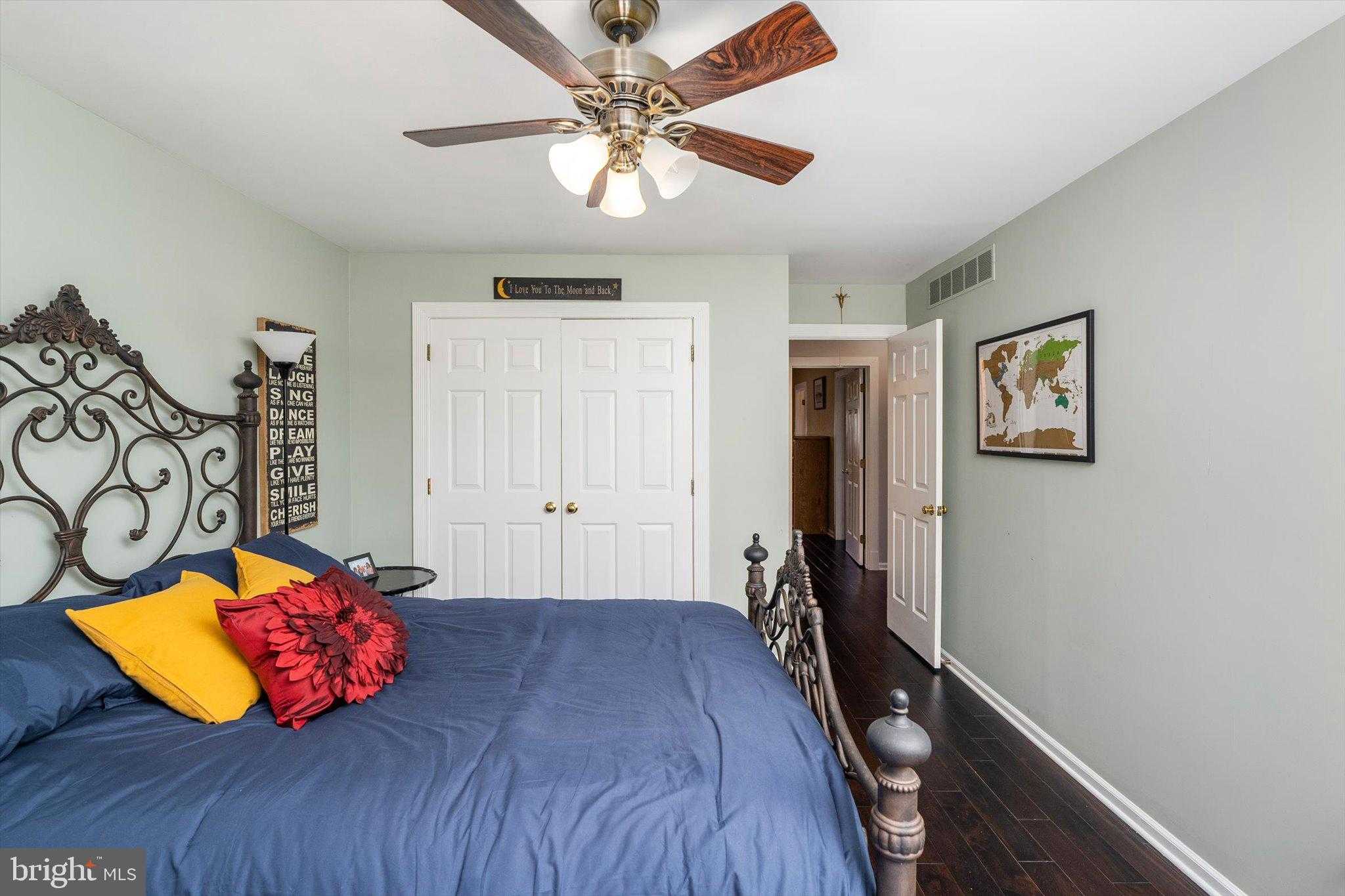 65 Sutphin Pnes photo 27