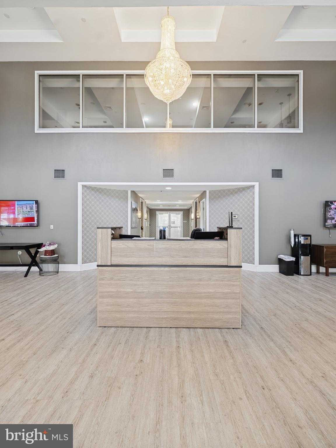 327 Carson Ter photo 2