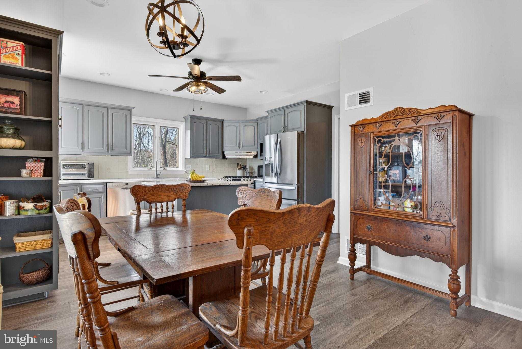 210 Kelly Ln photo 11