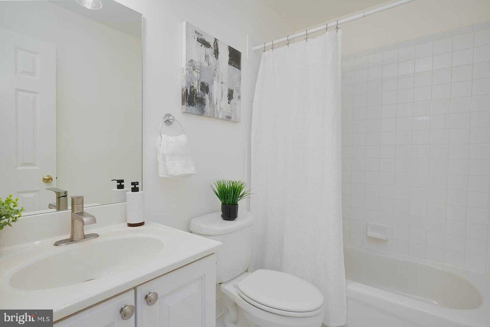 2016 N Greenbrier St photo 19