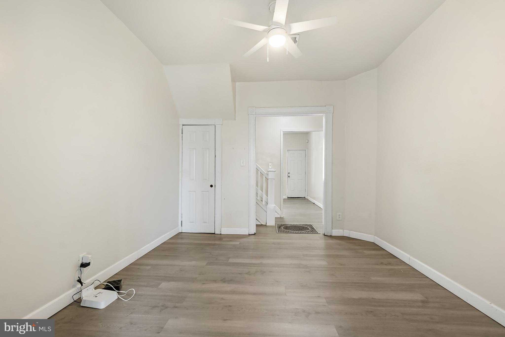 2427 E Lanvale St photo 7