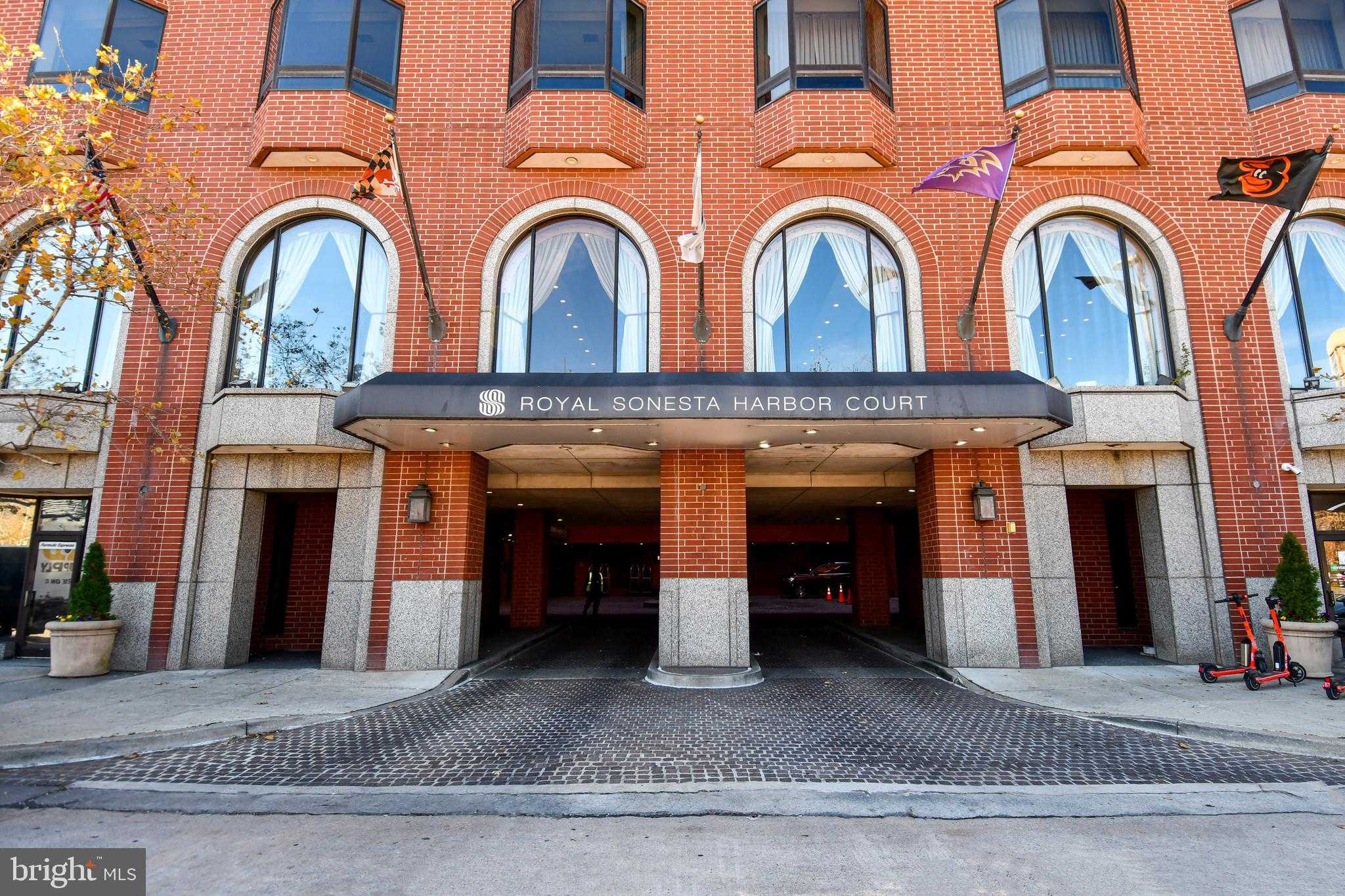 10 E Lee St Apt 809 photo 36