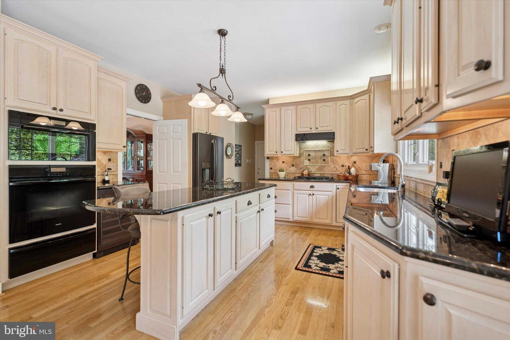 20 Dorchester Way photo 3