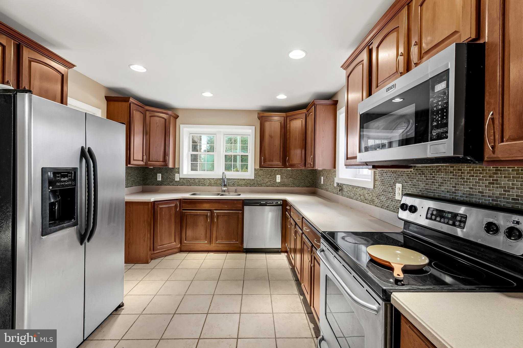 922 Fairway Dr photo 14