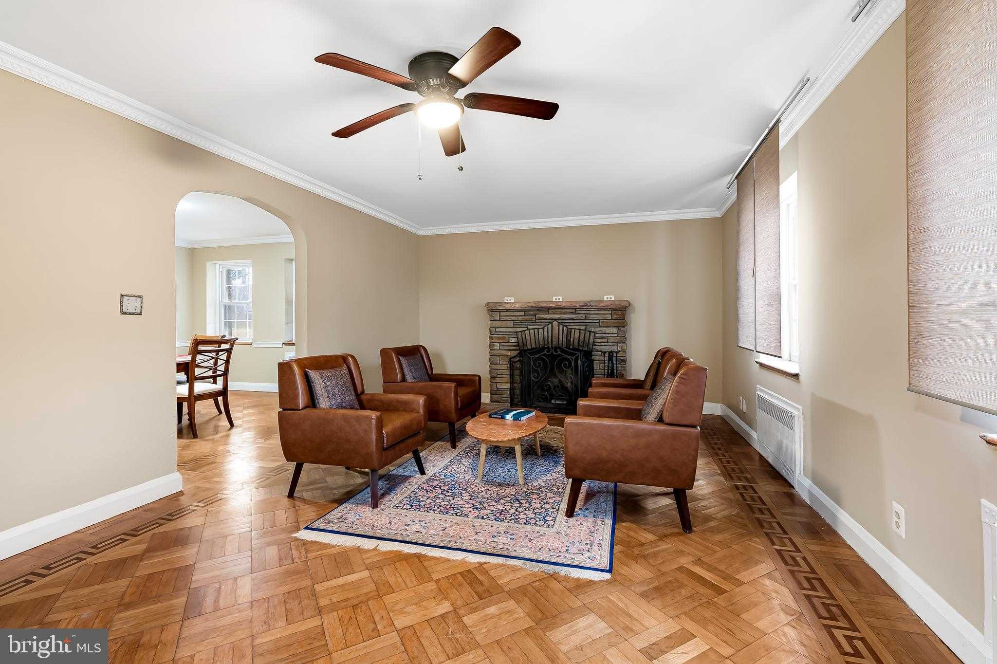 922 Fairway Dr photo 9