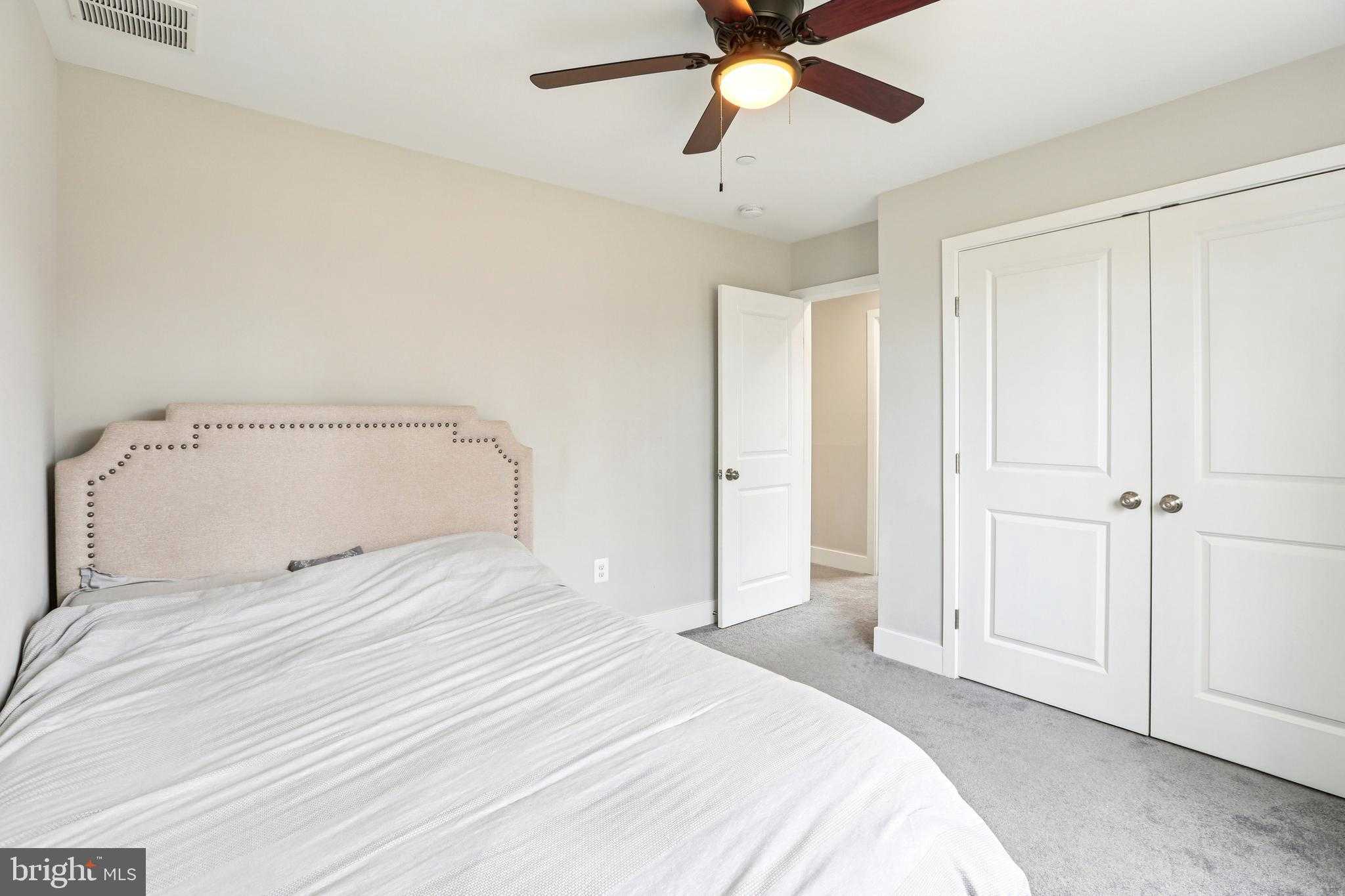 139 Transverse Ave photo 20