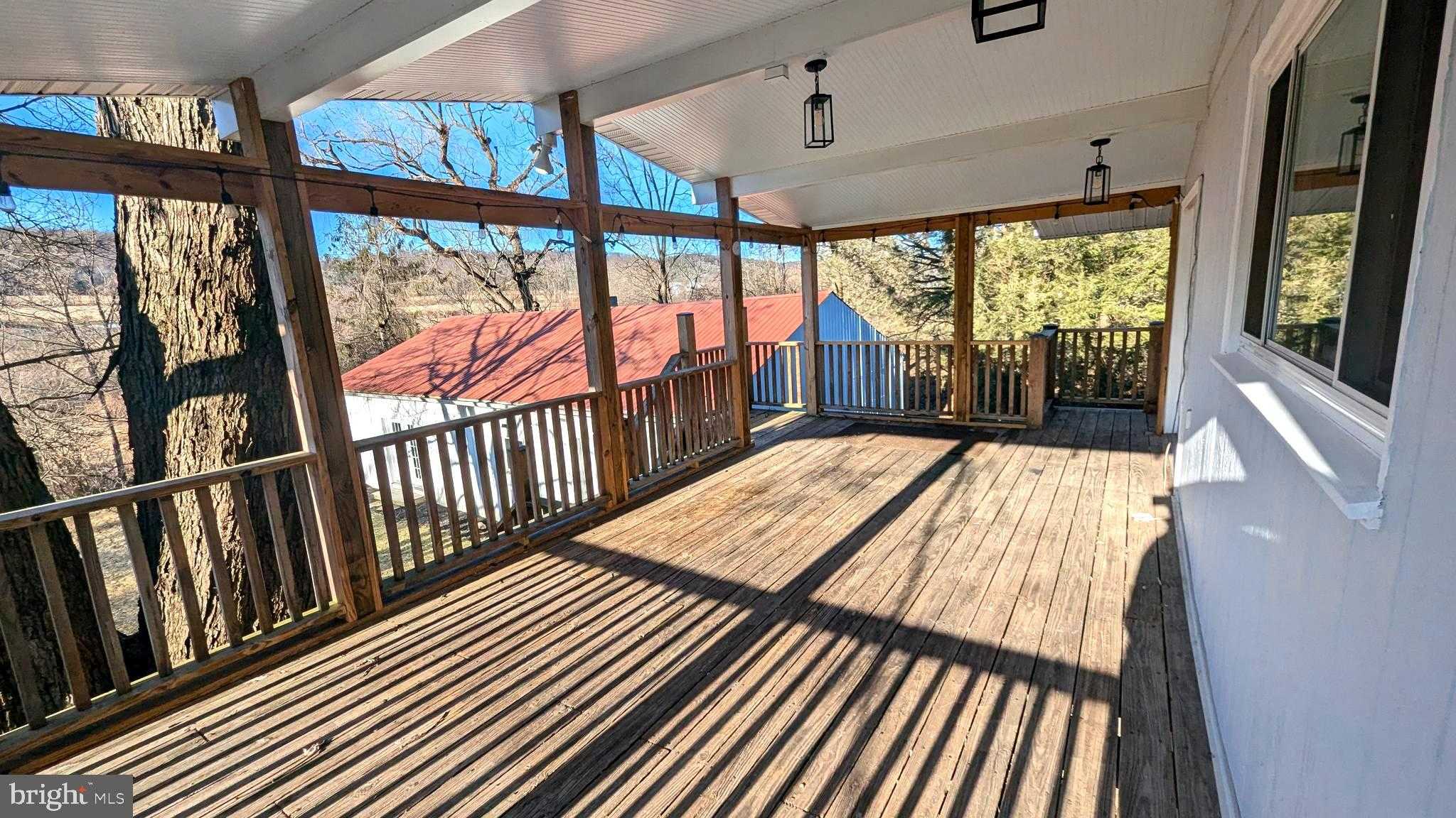 2011 Halfmoon Valley Rd photo 8