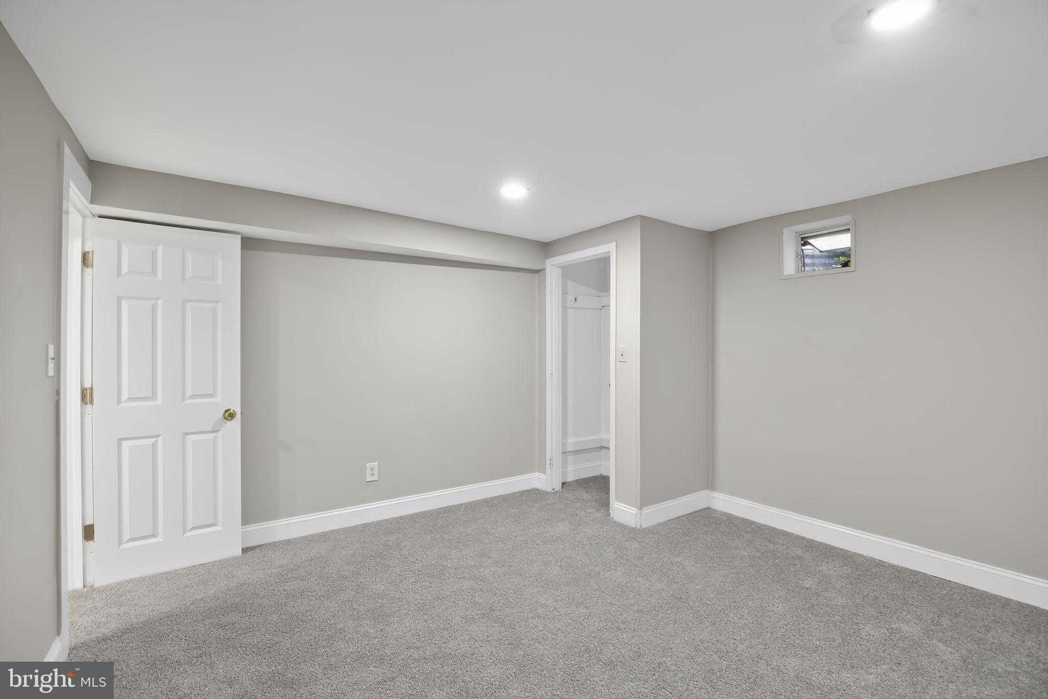 511 Sylvan Way photo 31