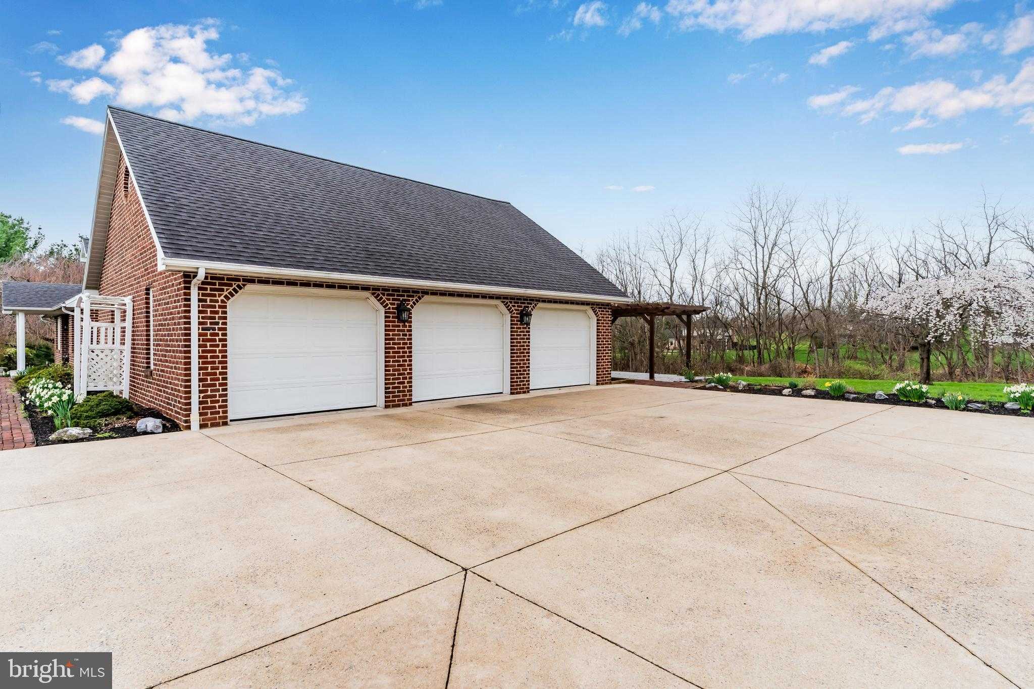 6365 N Huntsmen Dr photo 59