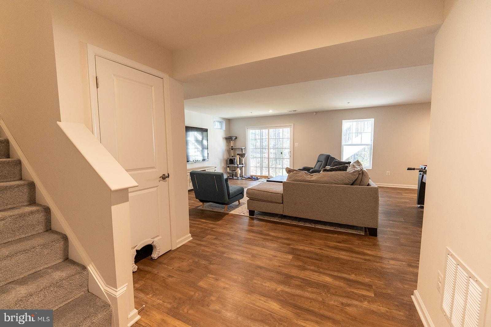 43907 Monterey St photo 74