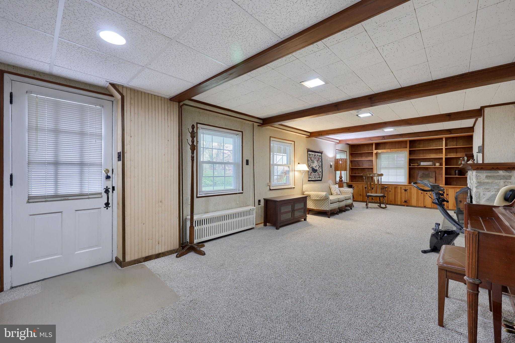 243 Primrose Ave photo 51