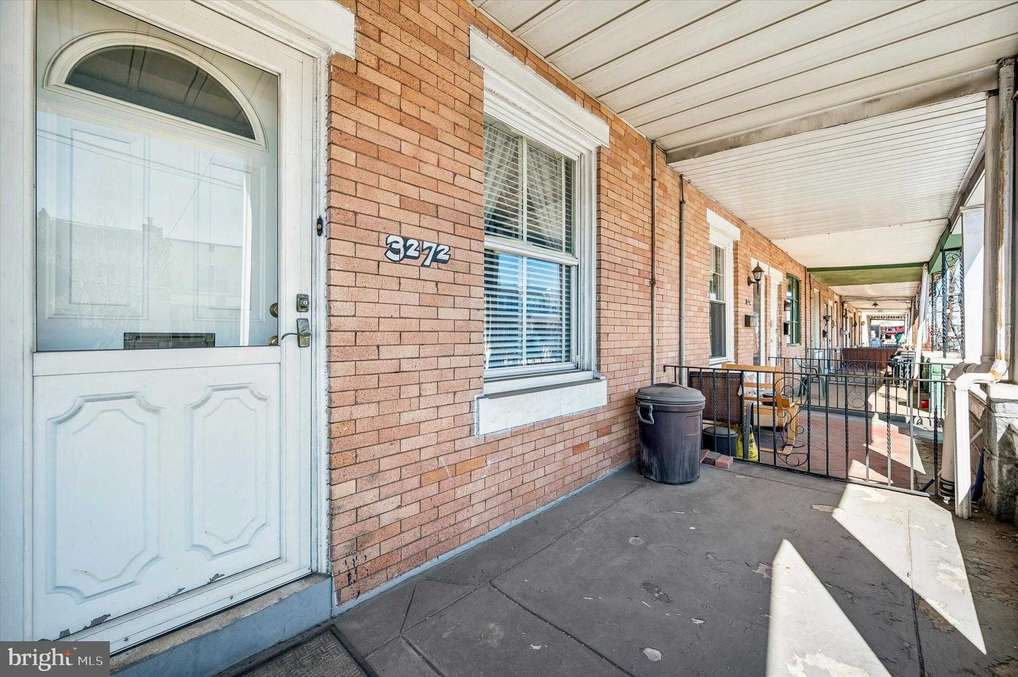 3272 Aramingo Ave photo 4