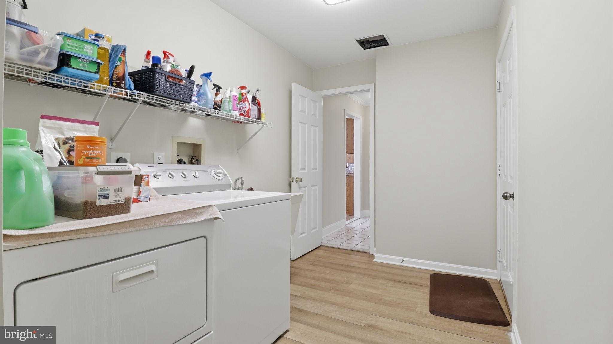 1707 Amberly CT S photo 45