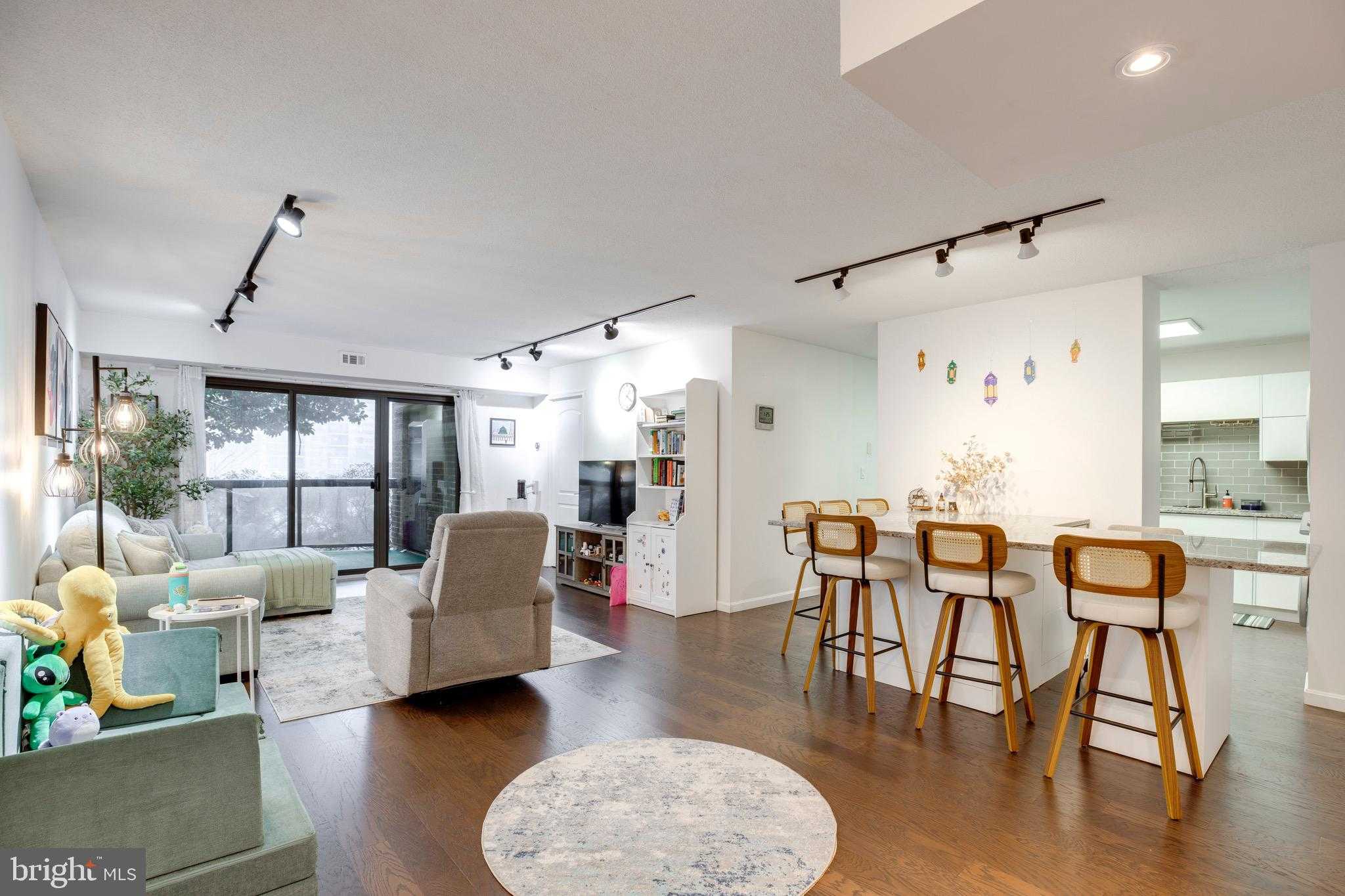 8350 Greensboro Dr photo 6