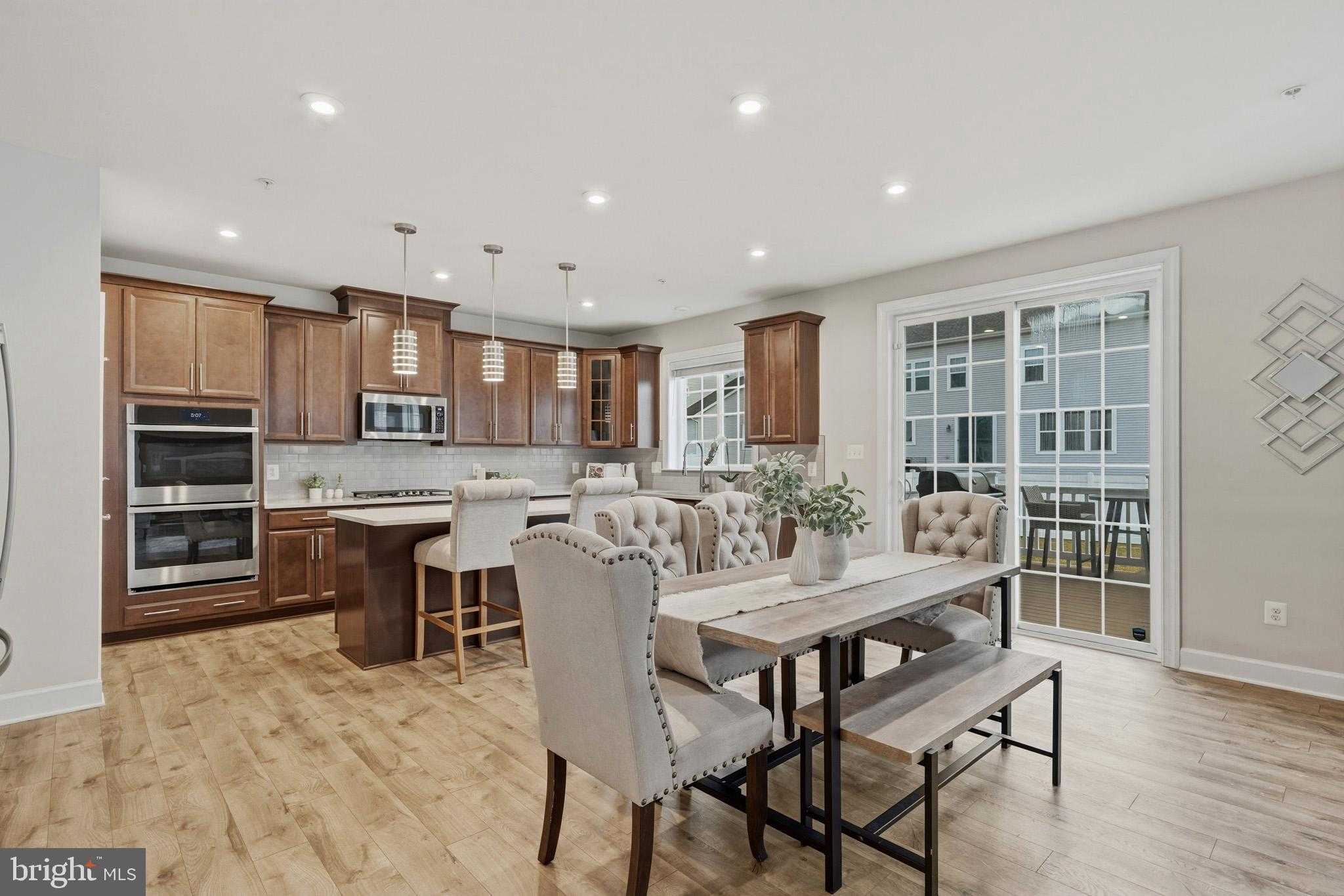 3723 Solidarity Cir photo 11